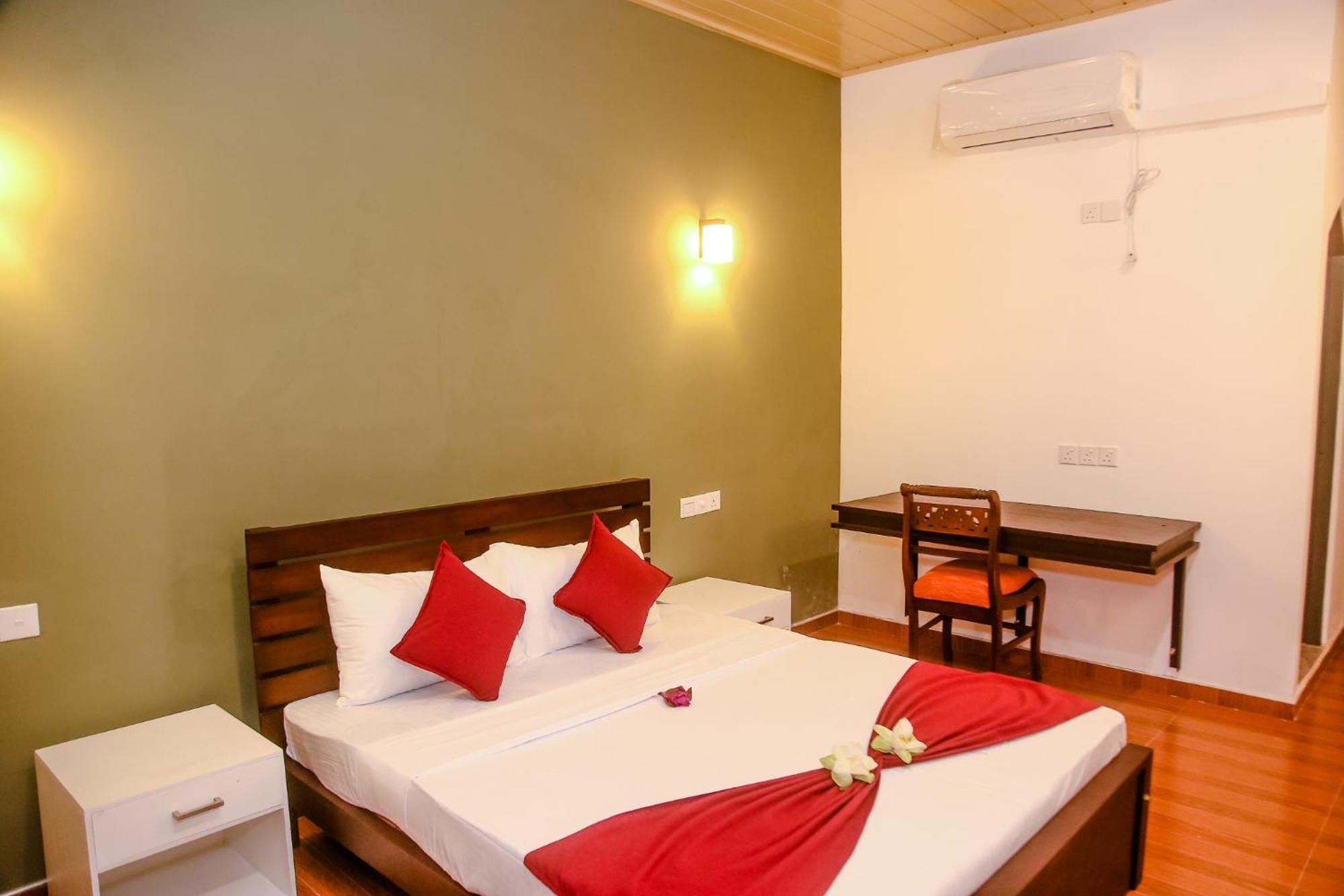 Anchorage Mirissa Hotel Екстериор снимка