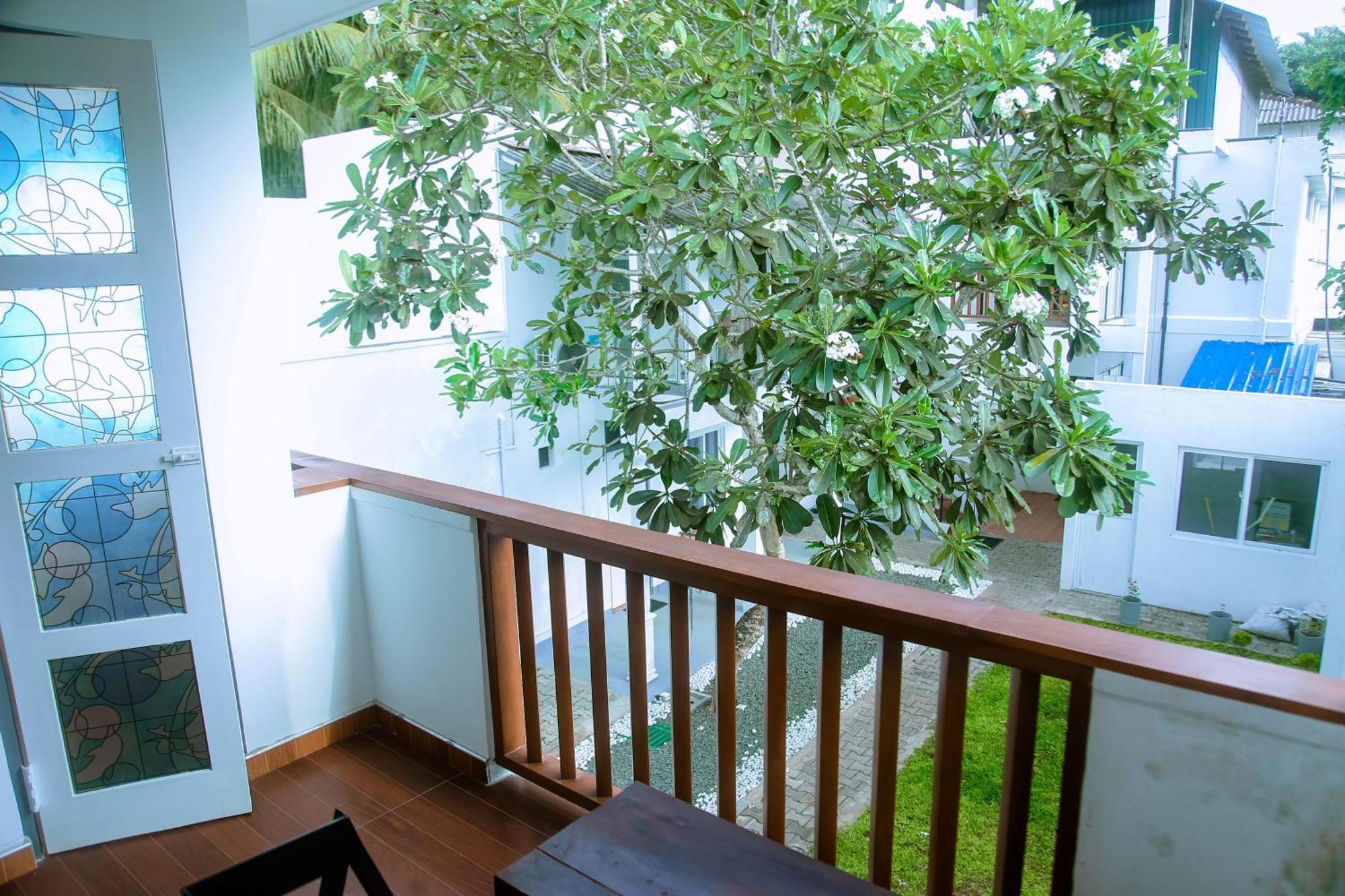 Anchorage Mirissa Hotel Екстериор снимка